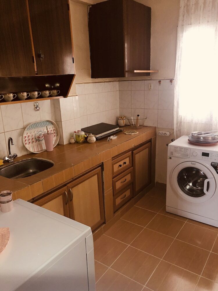 Teos Alesta Apart Pansiyon