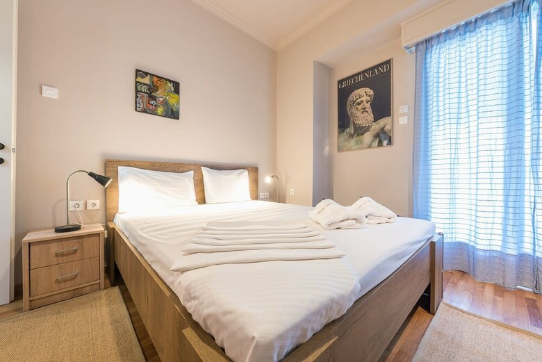 Bright 2 Bed Apartment