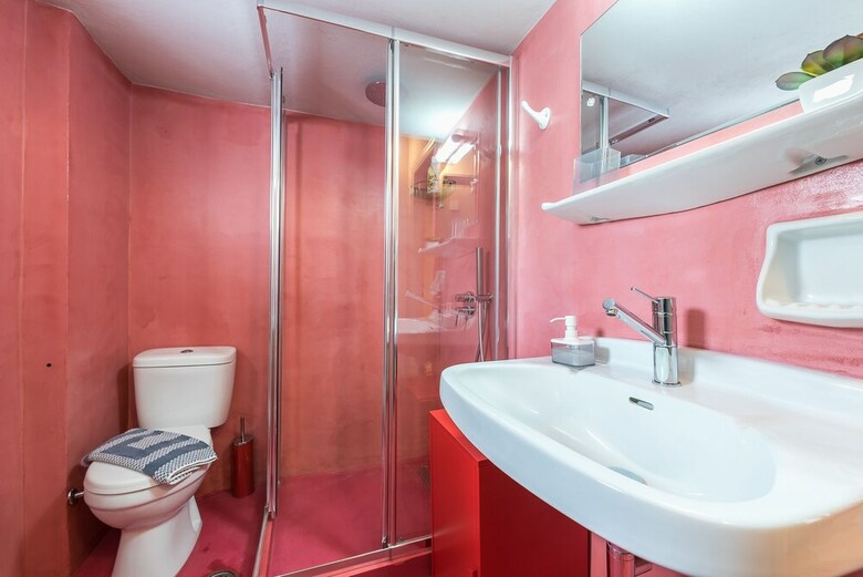 Bright 2 Bed Apartment