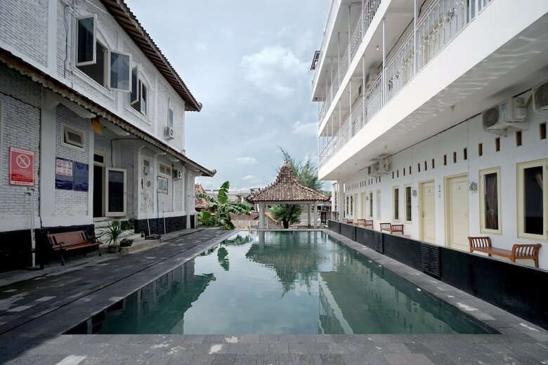 Hotel Oyo 749 Omah Putih
