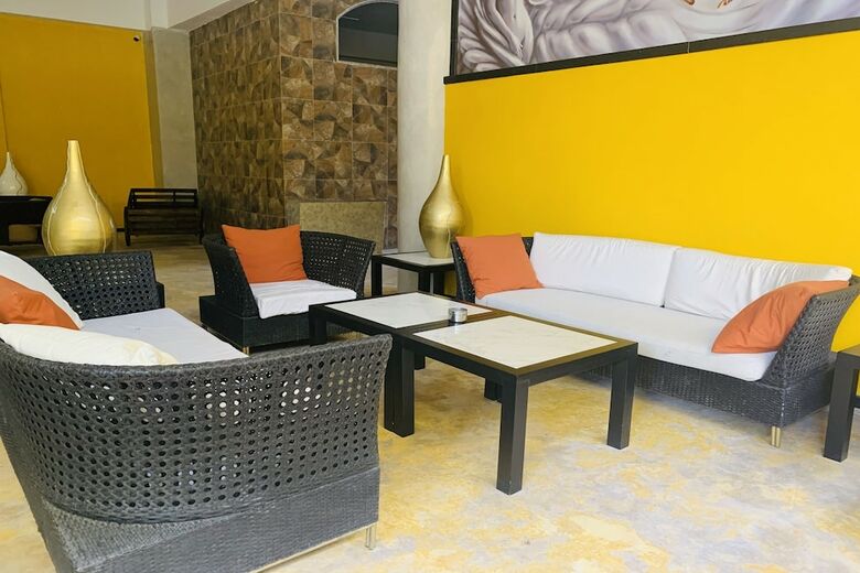 Hotel Capital O Hacienda Madro�o