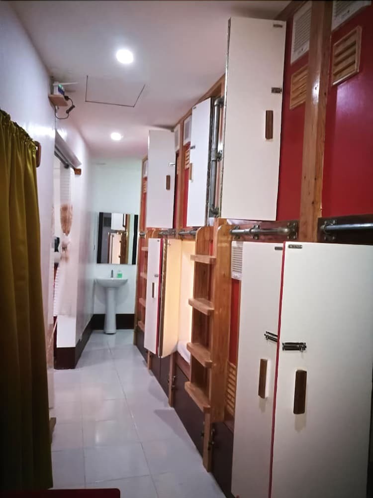 Hostal 8th Street Hostel