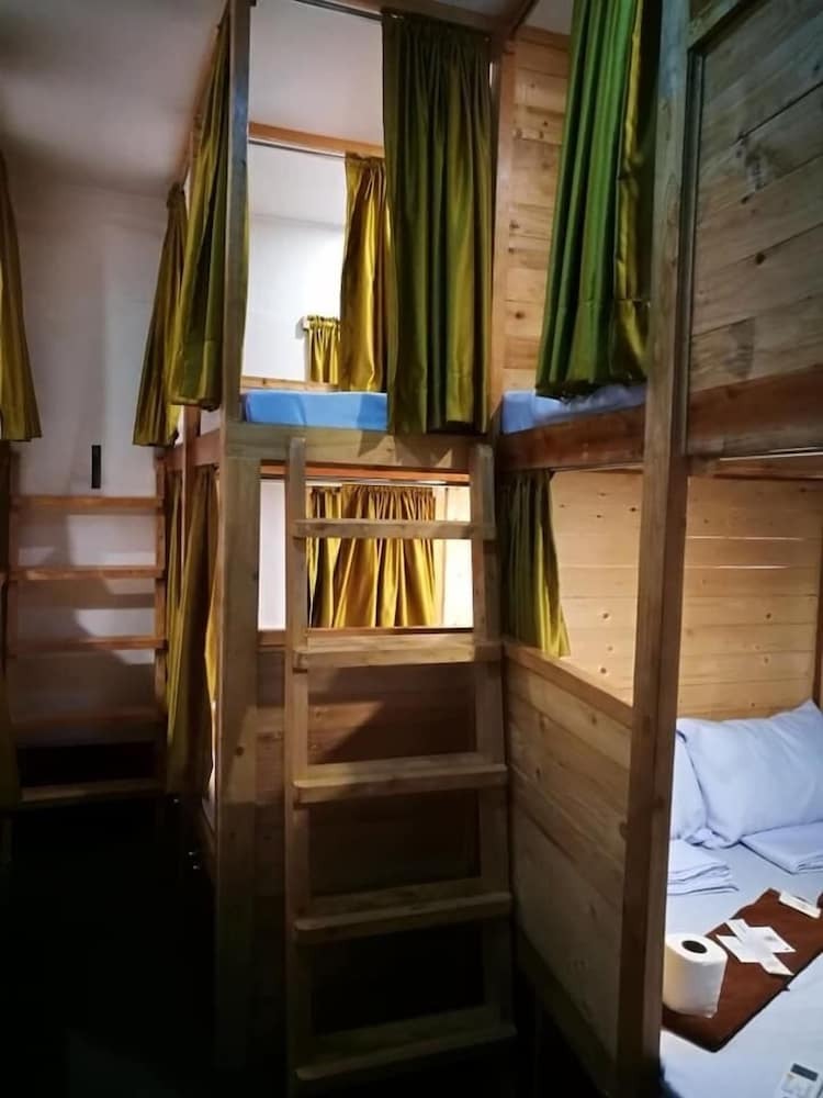 Hostal 8th Street Hostel