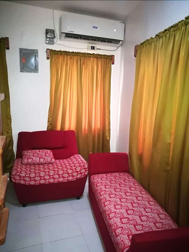 Hostal 8th Street Hostel