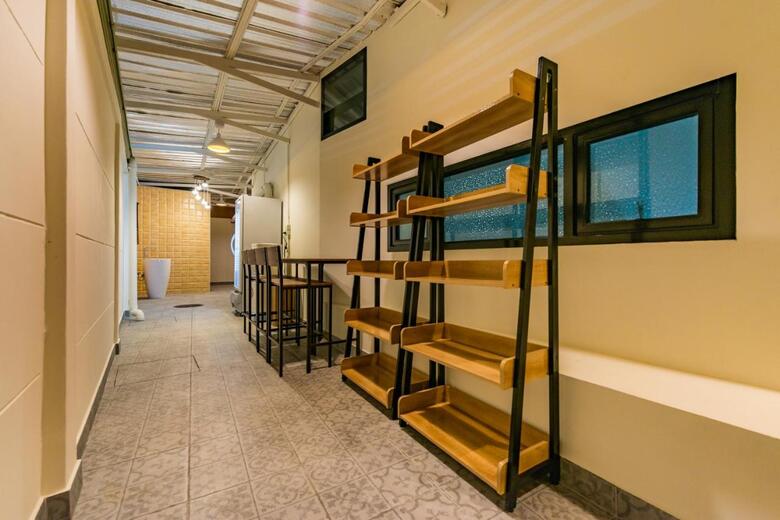 P18 Hotel