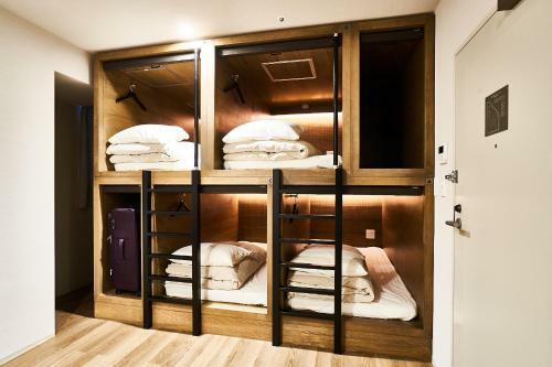 Hostal &and Hostel Hommachi East