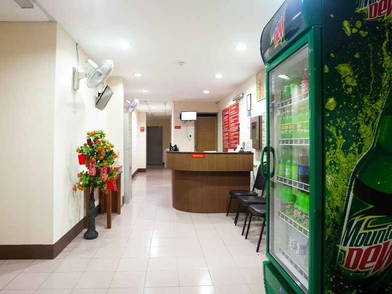 Oyo 1038 Melintang Hotel