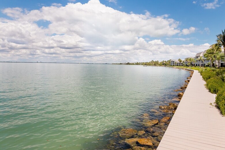 Mariner Point 1082