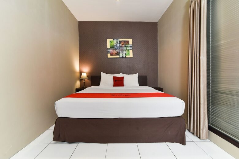 Hotel Reddoorz Plus @ Raya Legian