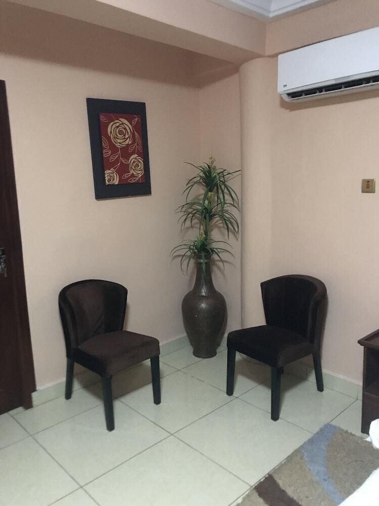 Hotel Akroma Plaza