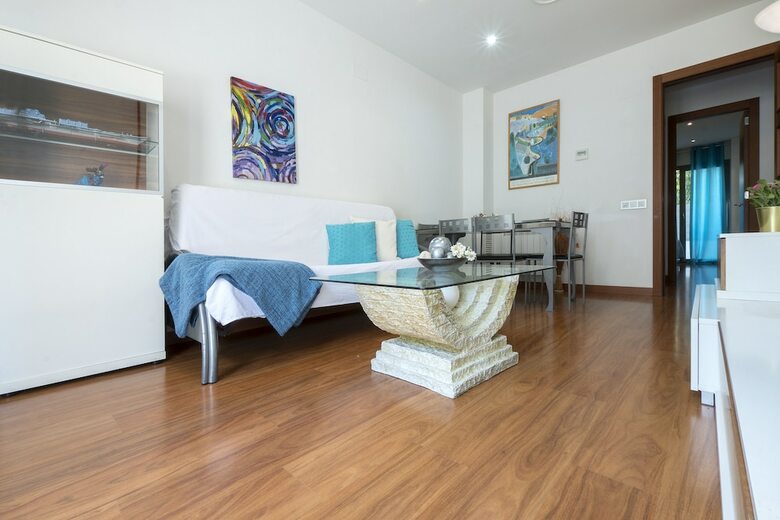 Apartamentos Pompeu Bajos