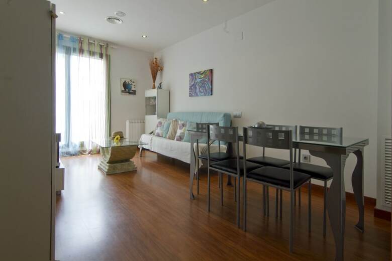 Apartamentos Pompeu Bajos