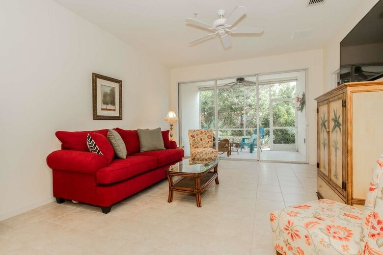 14543 Abaco Lakes Dr #104
