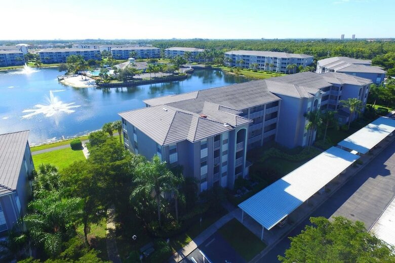16655 Lake Circle Dr #825