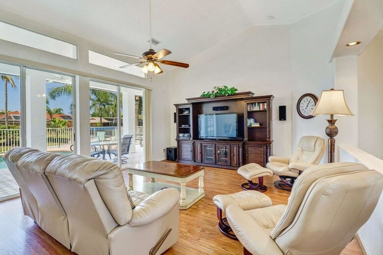 Se Cape Coral Gulf Access Vacation Pool Home