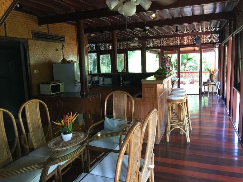 Hotel Petchpailin Resort