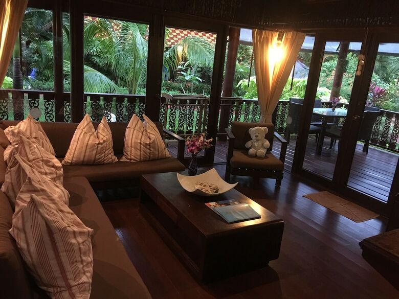 Hotel Petchpailin Resort