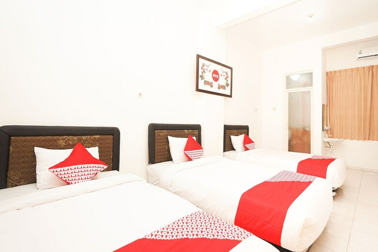 Hostal Oyo 485 Marcello Residence