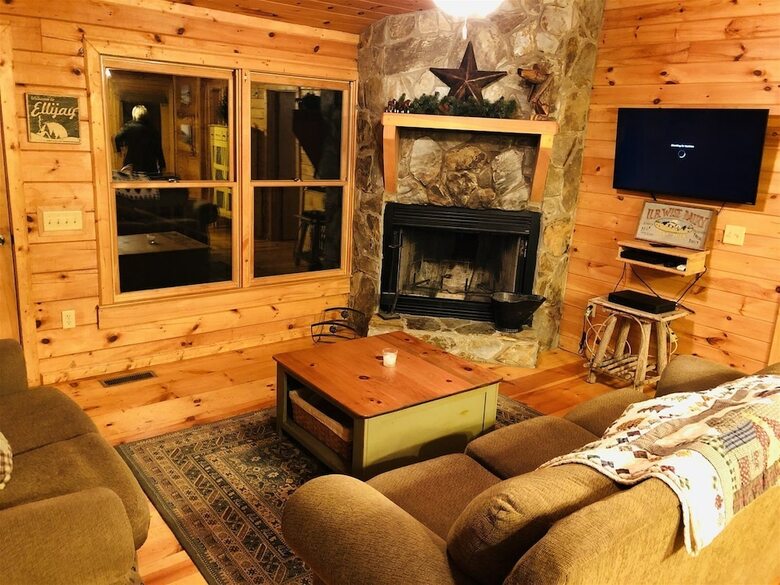 Cabana Ellijay Lake Lodge