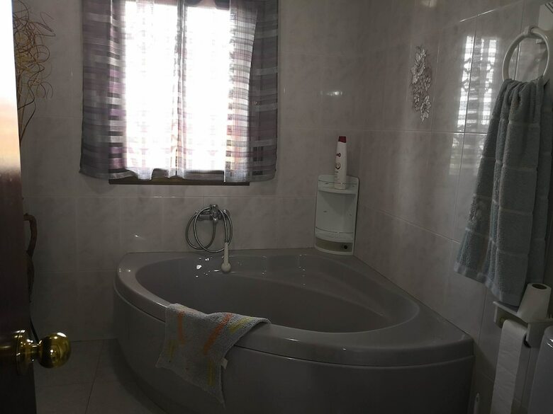 Villa Con Jard�n Piscina Y Cerca Playa