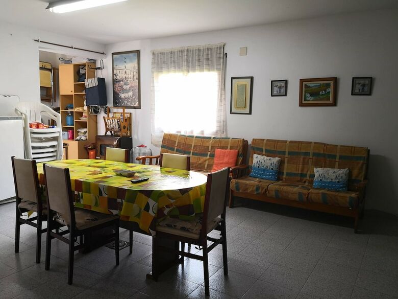 Villa Con Jard�n Piscina Y Cerca Playa