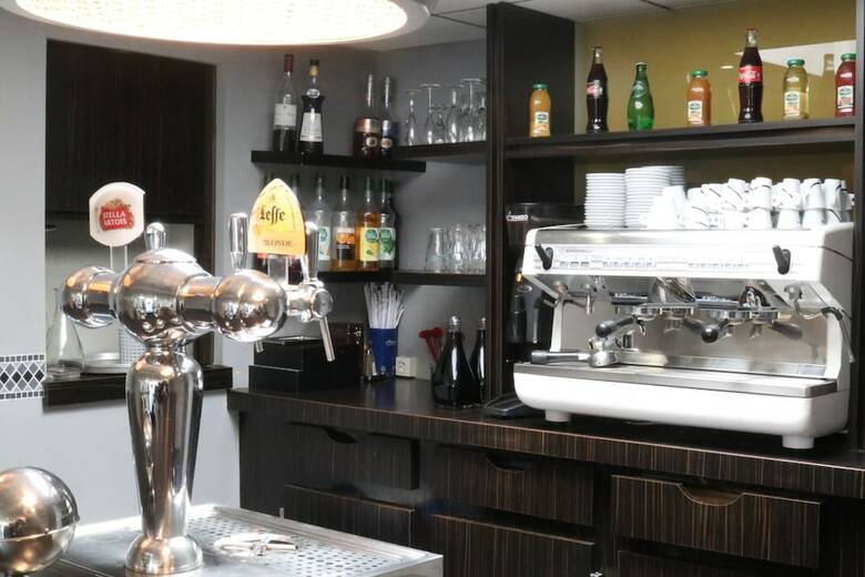 Hotel H�tel Restaurant Cl�ment Ader