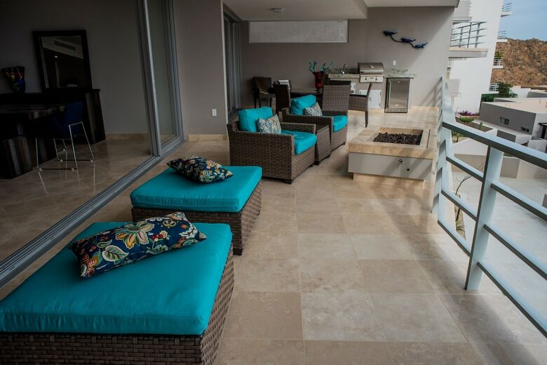 Cascadas de Pedregal 711 3 Br By Casago