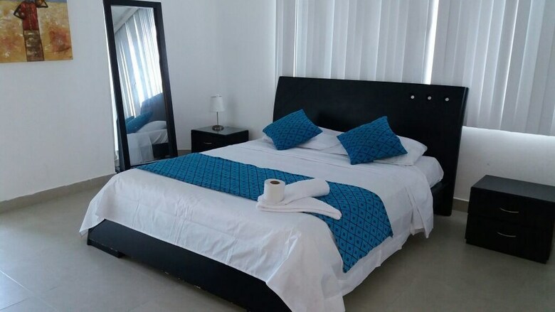 Apartamentos Torres Del Lago