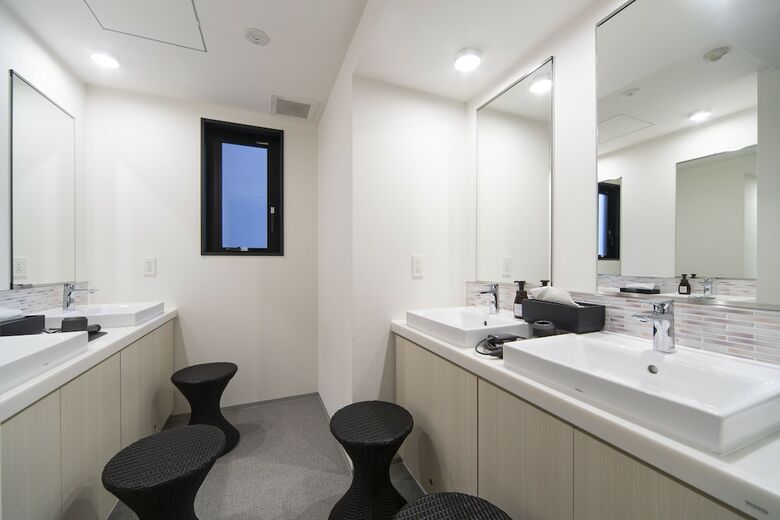 Hostal Grids Tokyo Ueno Hotel & Hostel