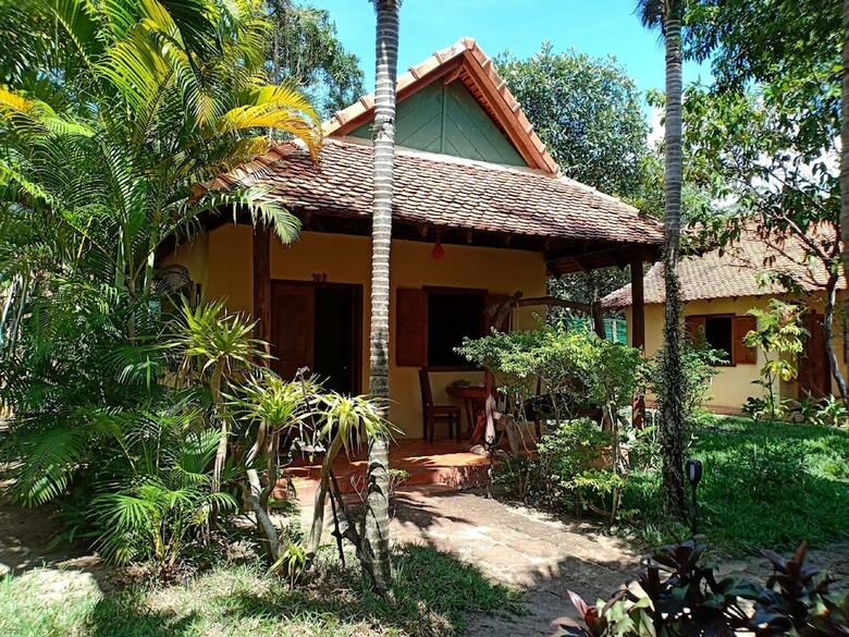 Hotel Kep Eden