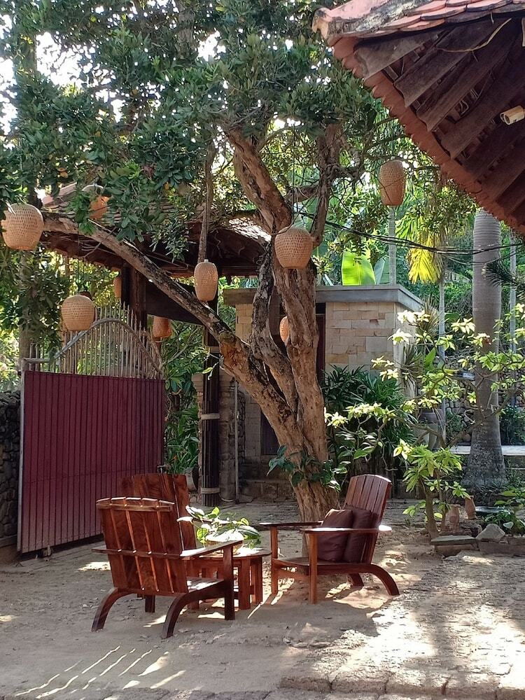 Hotel Kep Eden