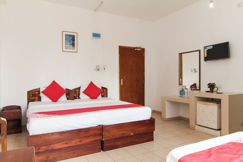 Oyo 111 Sea Shine Beach Hotel