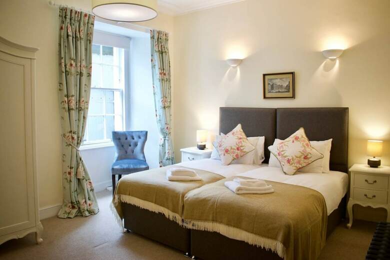 Beautiful 2 Bedroom City Centre Apartment