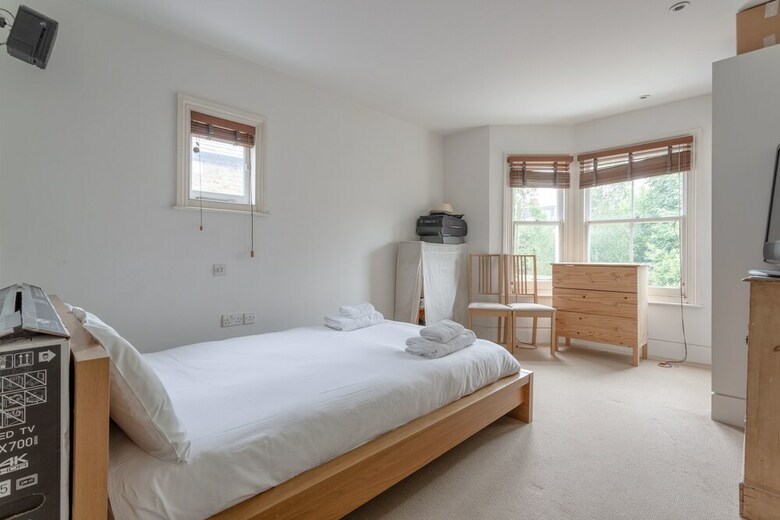 Modern Maisonette Southfields London