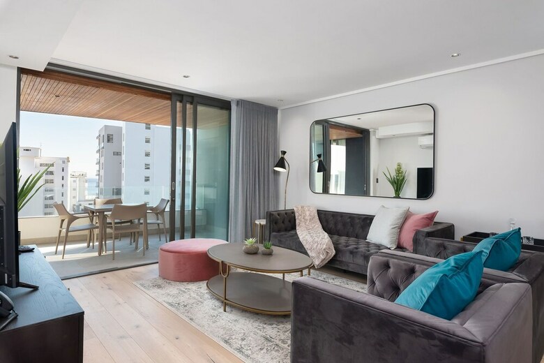 Cosmopolitan Luxury Serviced Apartments