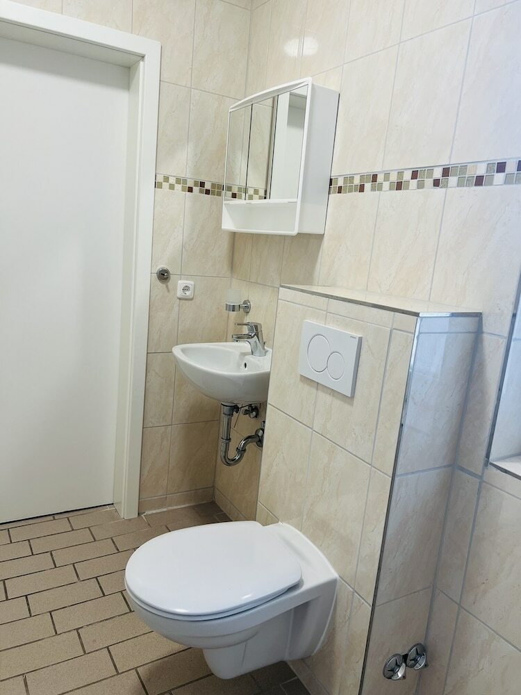 M&m Hotel - Wilhelmsburg