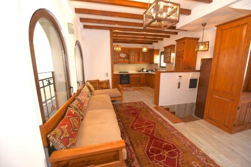 Kasbah Shirin
