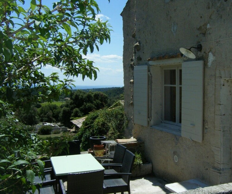 Domaine de Pierravon. G�te