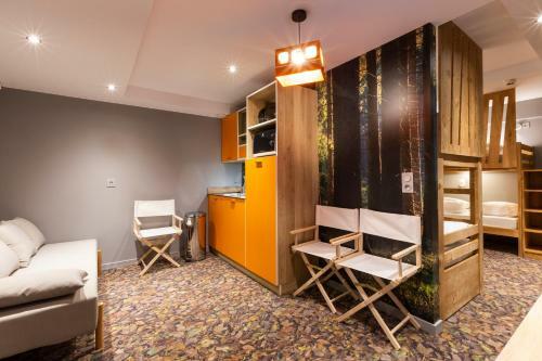 Hotel Base Camp Lodge