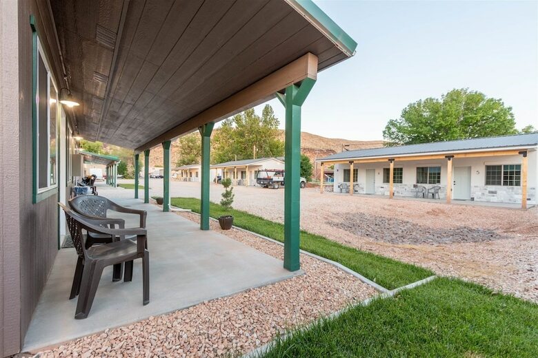 Motel Hurricane Hideaway Lodging