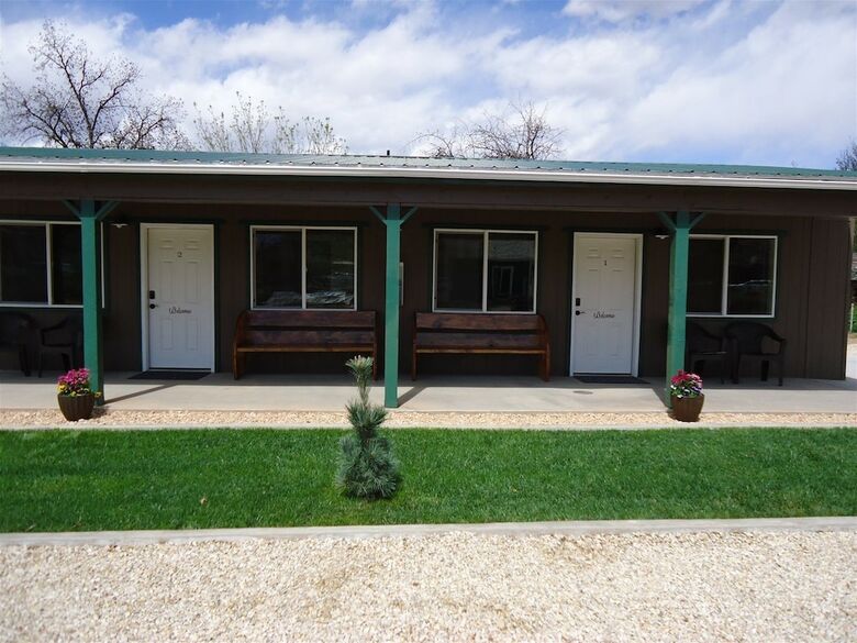 Motel Hurricane Hideaway Lodging