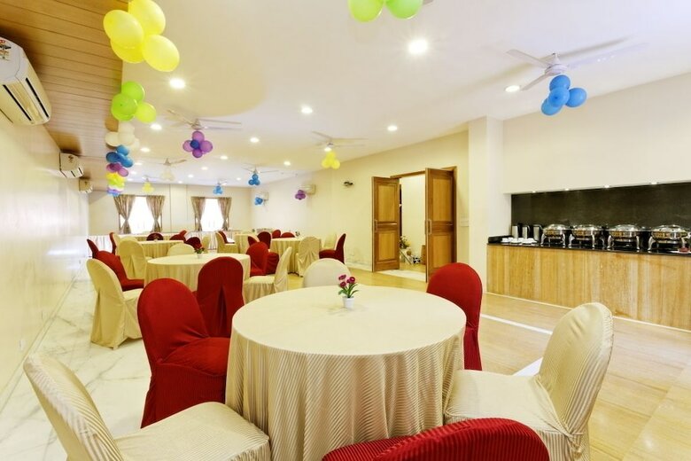 Hotel Silver Oak @ 56a