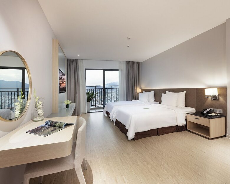 Dqua Hotel And Apartment