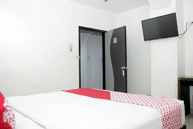 Oyo 844 Surya Hotel