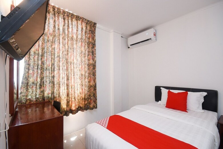Hotel Oyo 989 Ostay Inn