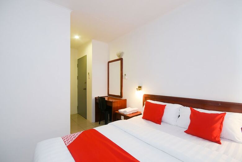 Hotel Oyo 989 Ostay Inn