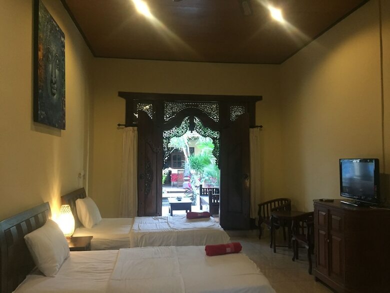 Hotel Pande Homestay