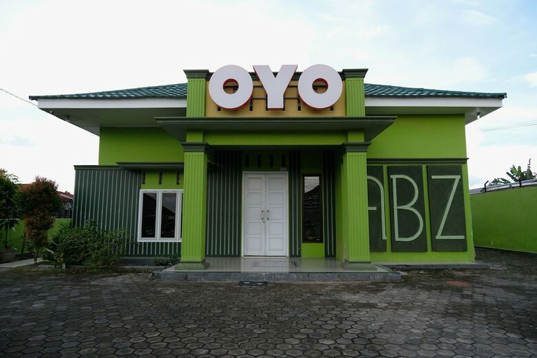 Hotel Oyo 752 Abz Guest House