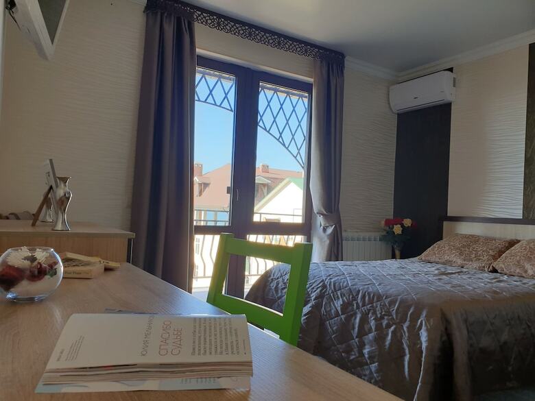 Hotel U Morya Guest House