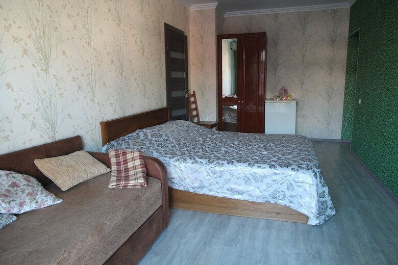 Hotel U Morya Guest House